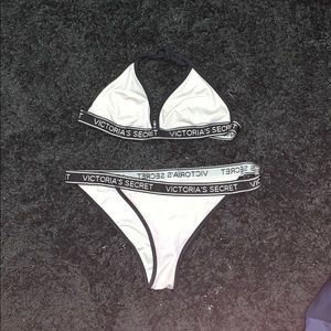 Used VS white/black logo swim set